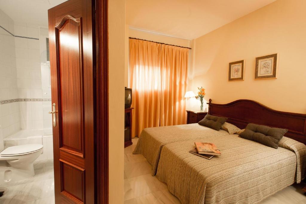 Hotel Gran Avenida Coria del Río Værelse billede