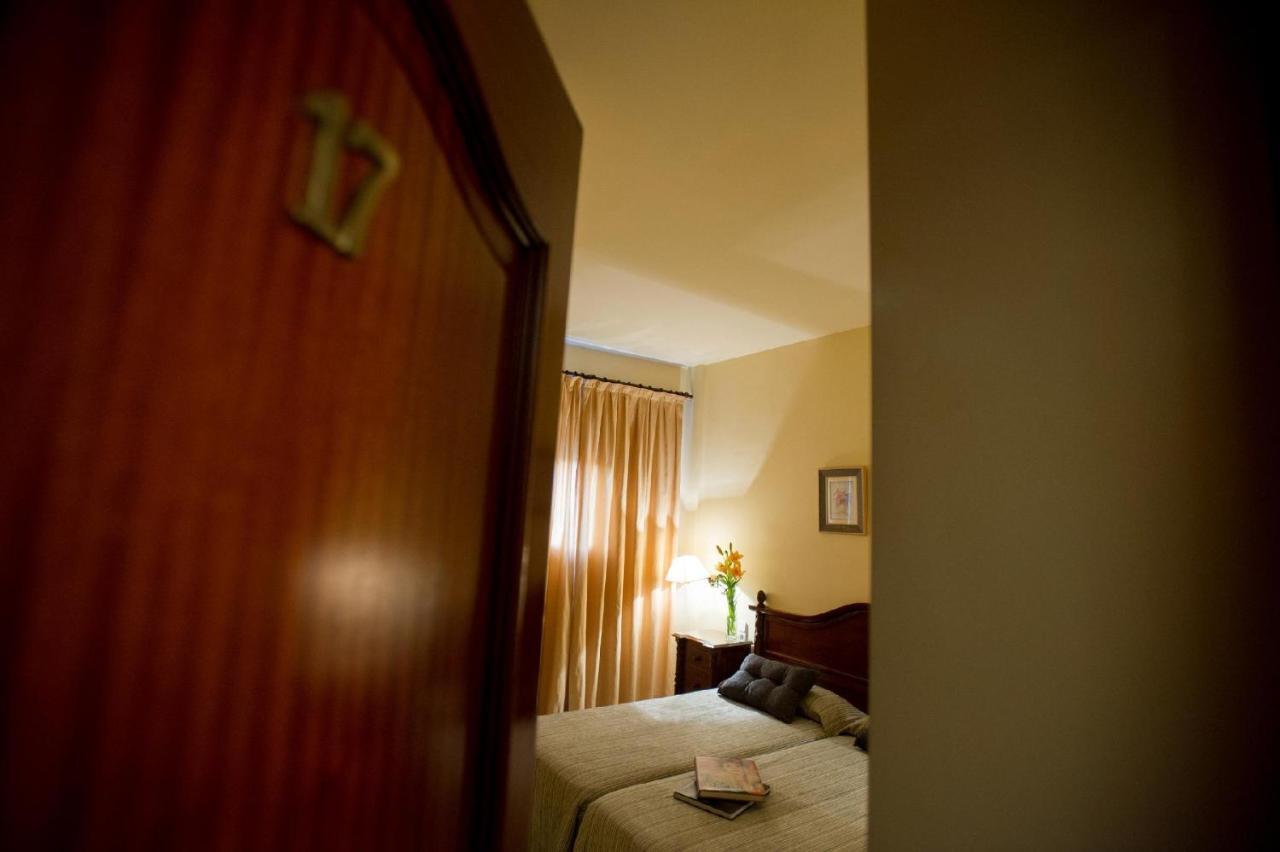 Hotel Gran Avenida Coria del Río Eksteriør billede